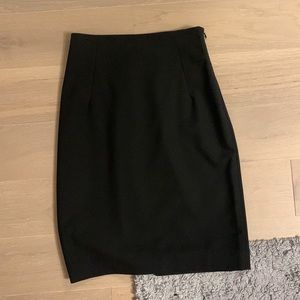 Babaton Aritzia Fitted skirt size 2